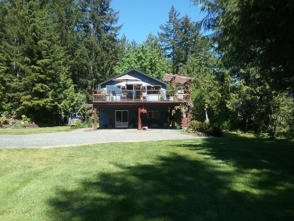 Beaver Hut Bed And Breakfast Port Alberni Exterior photo